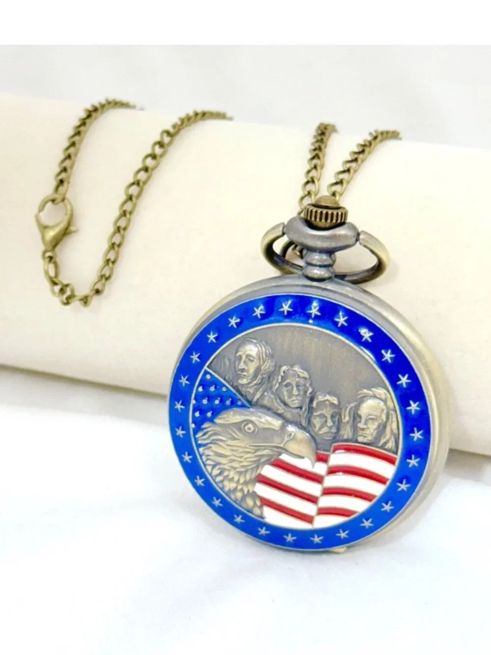 Strada Patriotic Pocket Watch w/Eagle & Mount Rushmore w/New Battery and Box